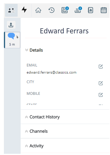 Carte client, avec le nom du contact en haut, puis des onglets déroulants intitulés Détails, Historique des contacts et Canaux.