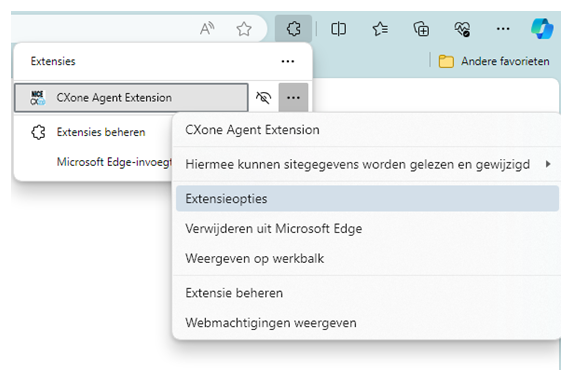 Opties, het pictogram met drie puntjes, wordt aangeklikt naast de CXone Agent Browser Extension. Een ander pop-upvenster toont de optie Toon in werkbalk.