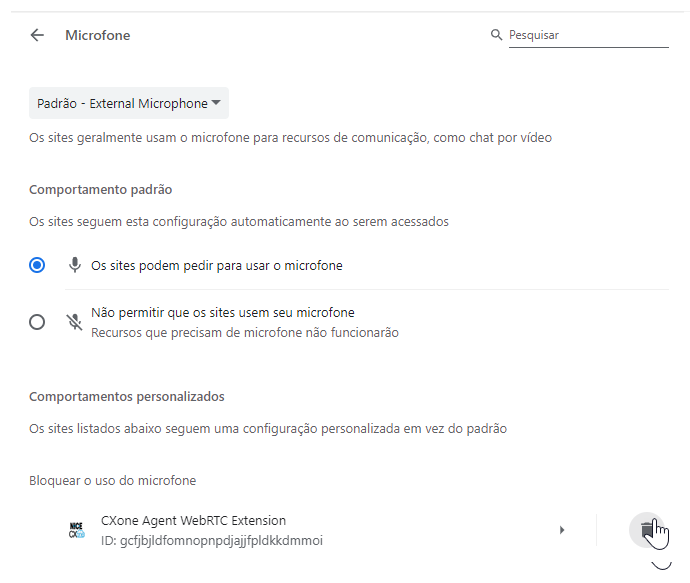 O CXone Agent WebRTC Extension está listado em Não autorizado a usar seu microfone. O cursor passa pelo ícone Remover de uma lixeira.
